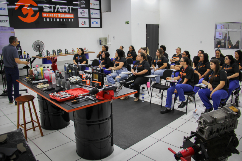 VIEMAR PROMOVE OFICINA DE MECÂNICA BÁSICA PARA MULHERES